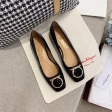 페레가모 FERRAGAMO 2020 SS 금속로고 에나멜 여성 슈즈