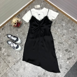 로에베 LOEWE 2020 SS 로고 반팔티 치마 여성 세트