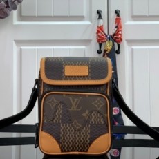 루이비통 LOUIS VUITTON 2020 SS 니고 나노 아마조네 메신저백 N40357 커스텀급