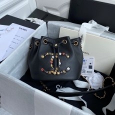 샤넬 CHANEL 2020 SS 빈티지 원형 탑 핸들 토트백 AS1665 커스텀급