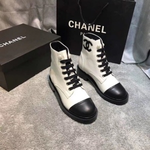 샤넬 CHANEL 2020 SS 투톤 CC로고 진주 여성 쇼트부츠