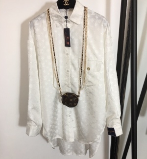 루이비통 LOUIS VUITTON 2020 SS 모노그램 실크 포켓 파우치포함 여성 긴팔 셔츠