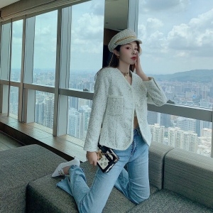 샤넬 CHANEL 2020 SS 트위드 아이보리 로고단추 포켓 여성 자켓