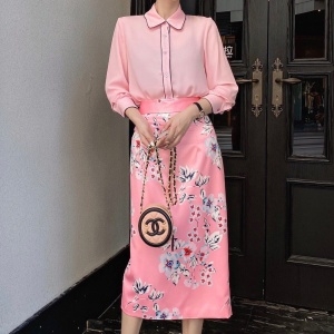 발렌티노 VALENTINO 2020 SS 카라 라인 긴팔 셔츠 캐릭터 치마 여성 세트