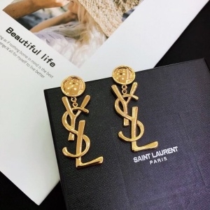 생로랑 SAINT LAURENT 2020 SS 캐릭터 로고 여성 귀걸이