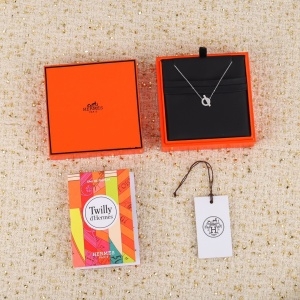 에르메스 HERMES 2020 SS 캐릭터 큐빅 여성 목걸이