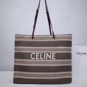 셀린느 CELINE 2020 SS 카바스 텍스타일 로고 자수 숄더백 192172 커스텀급