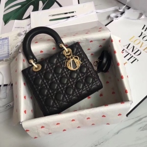 디올 DIOR 2020 SS 레이디백 램스킨 블랙 스몰 토트백 미러급