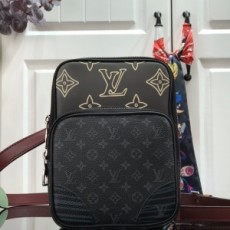 루이비통 LOUIS VUITTON 2020 SS 모노그램 아마조네 슬링백 M45439 커스텀급