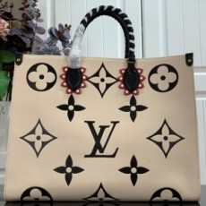 루이비통 LOUIS VUITTON 2020 SS 크래프티 온더고 토트백 M69516 커스텀급