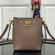 루이비통 LOUIS VUITTON 2020 SS 나노 락미 버킷백 M68709 커스텀급