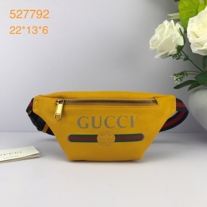 구찌 GUCCI 2020 SS 띠로고 프린트 지퍼 벨트백 527792 커스텀급