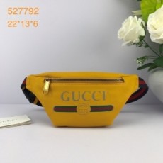 구찌 GUCCI 2020 SS 띠로고 프린트 지퍼 벨트백 527792 커스텀급