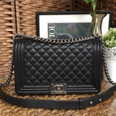 샤넬 CHANEL 2020 SS 캐비어 블랙 보이백 뉴라지 67086 미러급