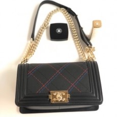 샤넬 CHANEL 2020 SS 램스킨 스티치 보이백 커스텀급