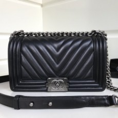 샤넬 CHANEL 2020 SS 램스킨 쉐브론 블랙 보이백 미듐 미러급