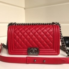 샤넬 CHANEL 2020 SS 캐비어 퀄팅 레드 보이백 미듐 67086 미러급