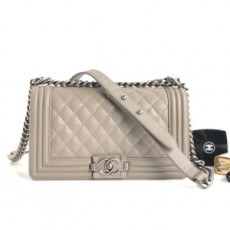 샤넬 CHANEL 2020 SS 캐비어 퀄팅 그레이 보이백 미듐 67086 미러급
