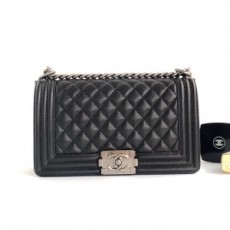 샤넬 CHANEL 2020 SS 캐비어 퀄팅 블랙 보이백 미듐 67086 미러급