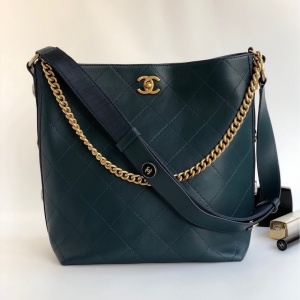 샤넬 CHANEL 2020 SS 퀄팅 스트랩 체인 딥그린 악세사리 쇼퍼백 미러급