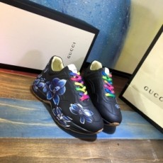 구찌 GUCCI 2020 SS 라이톤 플라워 블랙 커플 스니커즈 커스텀급
