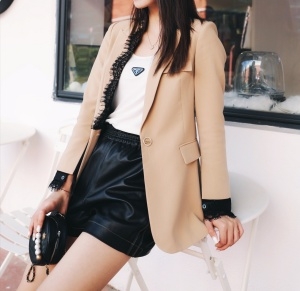 샤넬 CHANEL 2020 SS 레이스 카라 투톤 여성 자켓