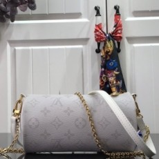 루이비통 LOUIS VUITTON 2020 SS 모노그램 화이트 원형 체인 크로스백 M40713 커스텀급
