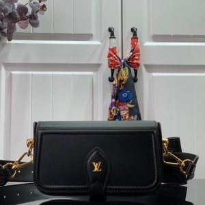 루이비통 LOUIS VUITTON 2020 SS 오피시에 케이스백 M69841 커스텀급
