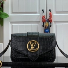 루이비통 LOUIS VUITTON 2020 SS 악어가죽무늬 퐁 뇌프 크로스백 M55948 커스텀급