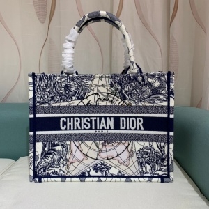 디올 DIOR 2020 SS 캐릭터 로고 자수 북 토트백 1286S 커스텀급