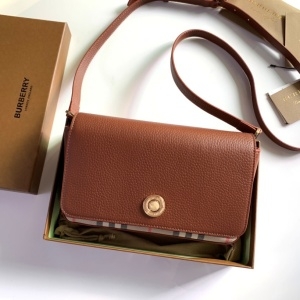 버버리 BURBERRY 2020 SS 빈티지 체크 레더 미니 크로스백 80251611 커스텀급