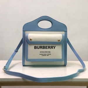 버버리 BURBERRY 2020 SS 민트 캔버스 레더 포켓 토트백 80324371 커스텀급