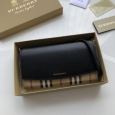 버버리 BURBERRY 2020 SS 헨리 체인 크로스백 40482501 커스텀급