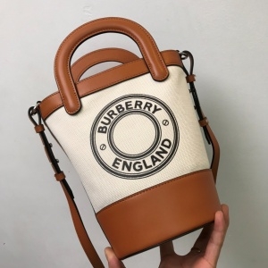 버버리 BURBERRY 2020 SS 로고 캔버스 스트랩 토트백 80192121 커스텀급