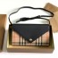 버버리 BURBERRY 2020 SS 빈티지 체크 레더 크로스백 80225601 커스텀급