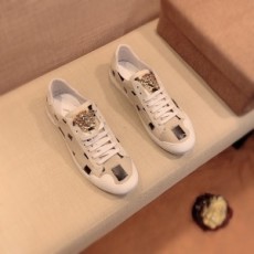 베르사체 VERSACE 2020 SS 빈티지 캐릭터 로고 남성 슈즈