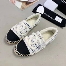 샤넬 CHANEL 2020 SS 트위드 CC로고 퍼안감 화이트 블랙코 여성 에스파듀