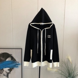 샤넬 CHANEL 2020 SS 로고 자수 니트 후드 여성 점퍼