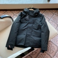 몽클레어 MONCLER 2020 SS 포켓 로고 후드 남성 패딩