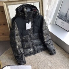 몽클레어 MONCLER 2020 SS 캐릭터 투톤 후드 남성 패딩