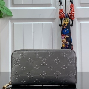 루이비통 LOUIS VUITTON 2020 SS 베르니 지피 월릿 M60017 커스텀급