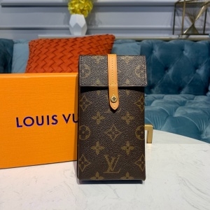 루이비통 LOUIS VUITTON 2020 SS 모노그램 박스 폰 케이스 M68523 커스텀급