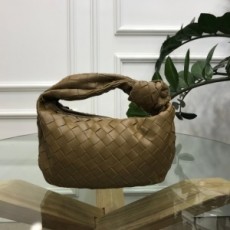 보테가 베네타 BOTTEGA VENETA 2020 SS 꼬임가죽 호보백 커스텀급