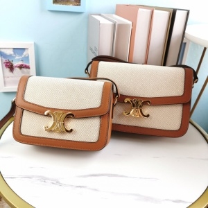 셀린느 CELINE  2020 SS 트리오페 캔버스 틴 아이보리 숄더백 커스텀급