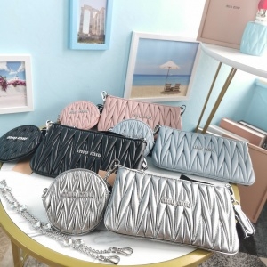 미우미우 MIUMIU 2020 SS 마틀라세 클리스탈 멀티 체인 크로스백 5BH190 커스텀급