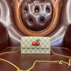 구찌 GUCCI 2020 SS 체리 수프림 체인 미니 클러치백 481291 커스텀급