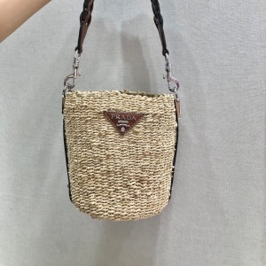 프라다 PRADA 2020 SS 네츄럴 꼬임가죽 숄더백 1BC128 커스텀급