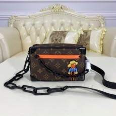 루이비통 LOUIS VUITTON 2020 SS 캐릭터 자수 체인 박스백 M80159 커스텀급