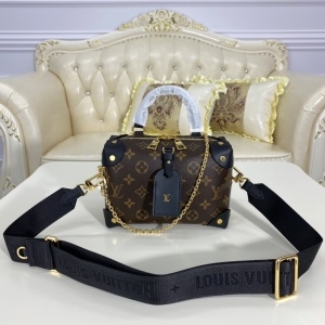 루이비통 LOUIS VUITTON 2020 SS 모노그램 쁘띠뜨 말 수플백 M45571 커스텀급