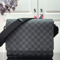 루이비통 LOUIS VUITTON 2020 SS 알파 웨어러블 크로스백 N40418 커스텀급